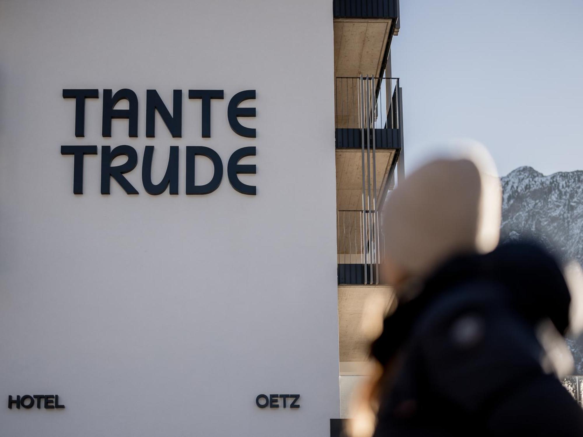 Aparthotel Tante Trude Oetz Esterno foto