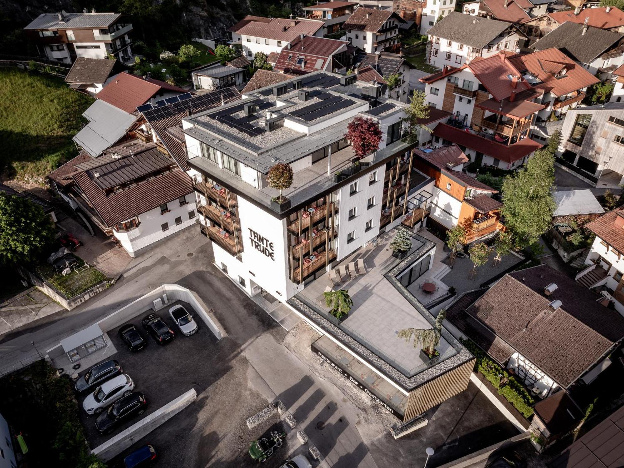 Aparthotel Tante Trude Oetz Esterno foto